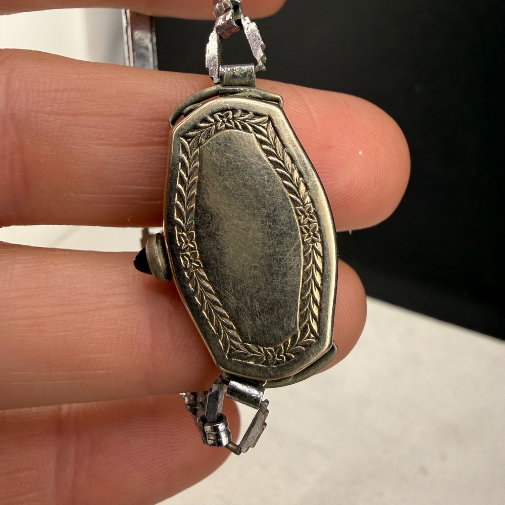 Vintage Bulova Woman's Watch Silver Tone 6" Does Not Wind Or Tick - Picture 7 of 14